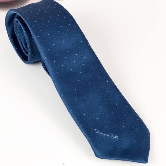 Oscar de la Renta Signature Blue Necktie‎ - Picture 3 of 8